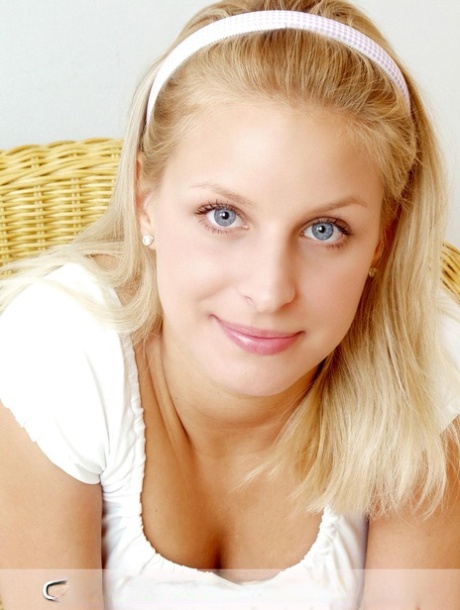 blond milf sykepleier vakker naken gallerier