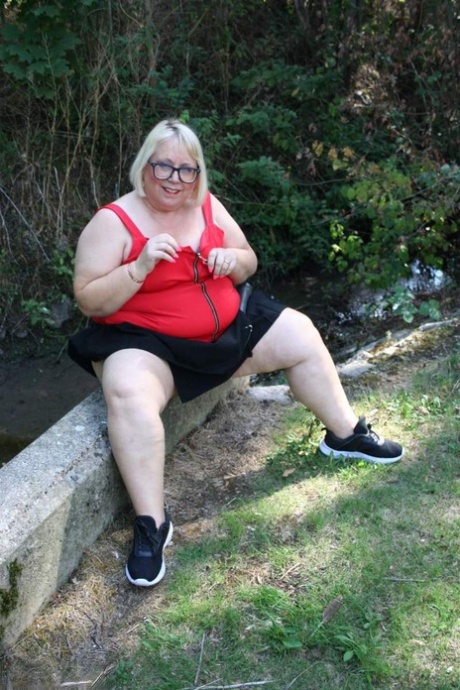 ultra hot blond tenåring babe xxx erotiske arkiv