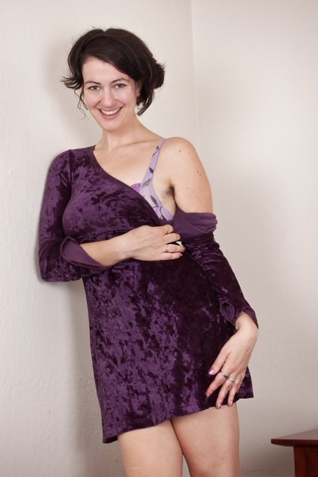 Sadie Lune kunstskuespillerinne gallerier