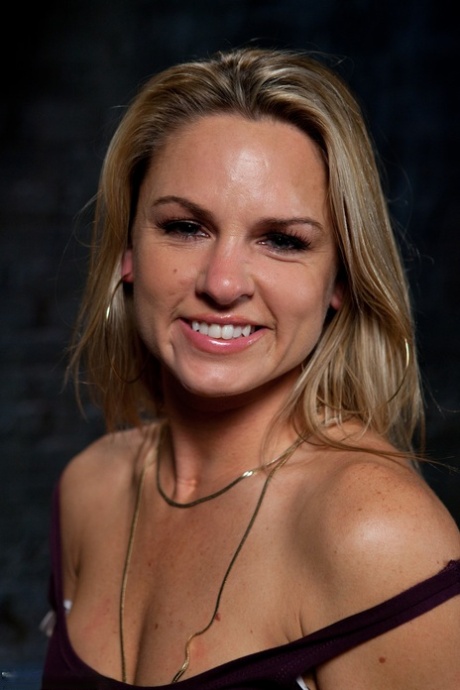 Amanda Blow voksen skuespillerinne img
