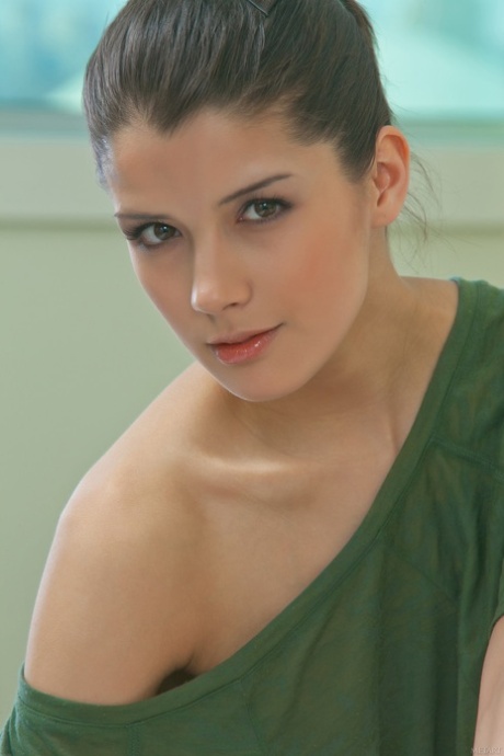 Luiza Ahe pornoskuespiller gallerier