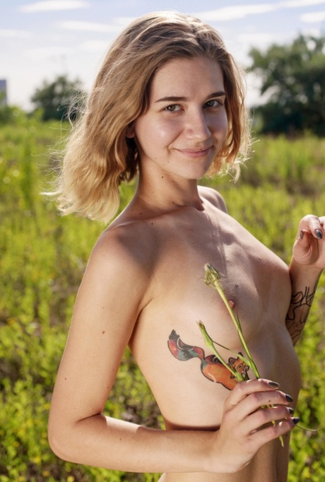 Valentina Cross eksklusiv skuespillerinne gallerier