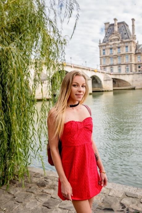 Angel Emily sexy skuespillerinne gallerier